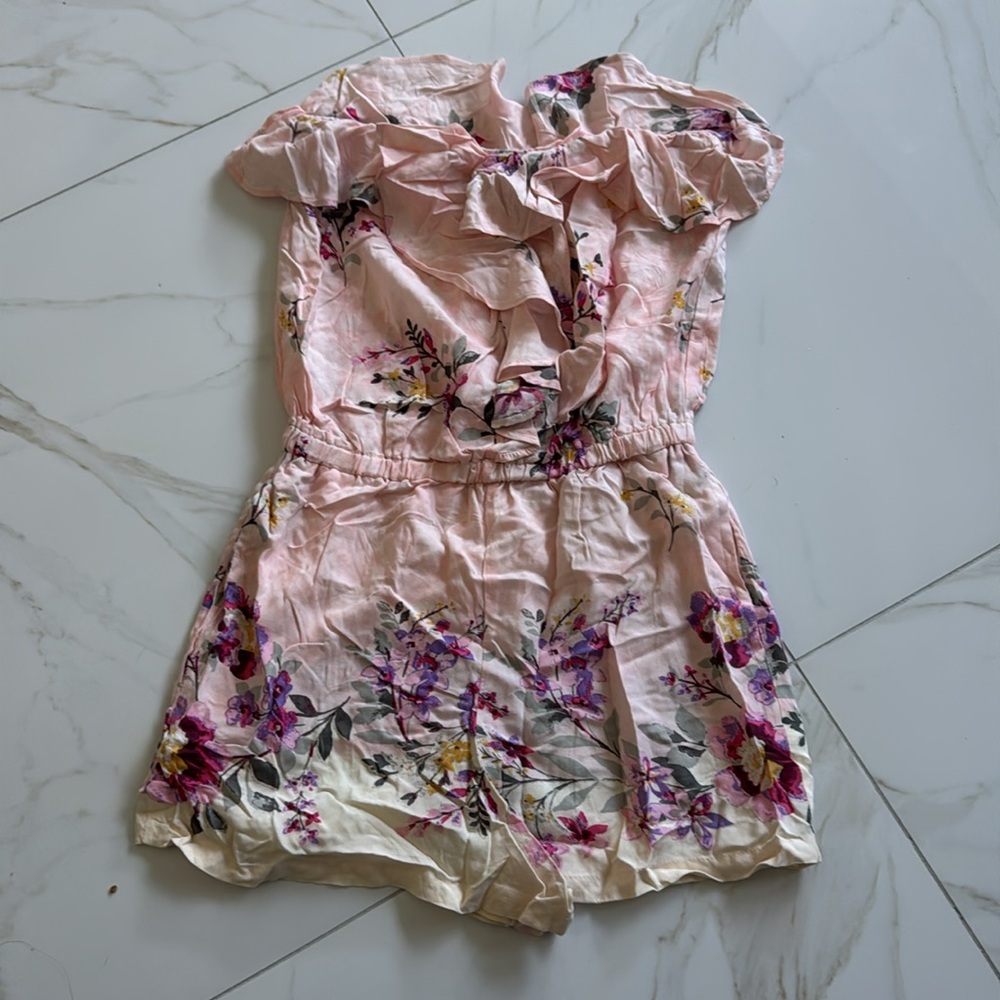 Angie size M Pink Floral Romper